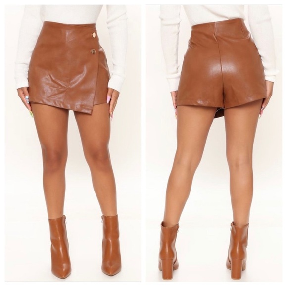 NEW WOMEN’S TRENDY CAMEL BUTTON FRONT FAUX LEATHER SKORT - Picture 3 of 16